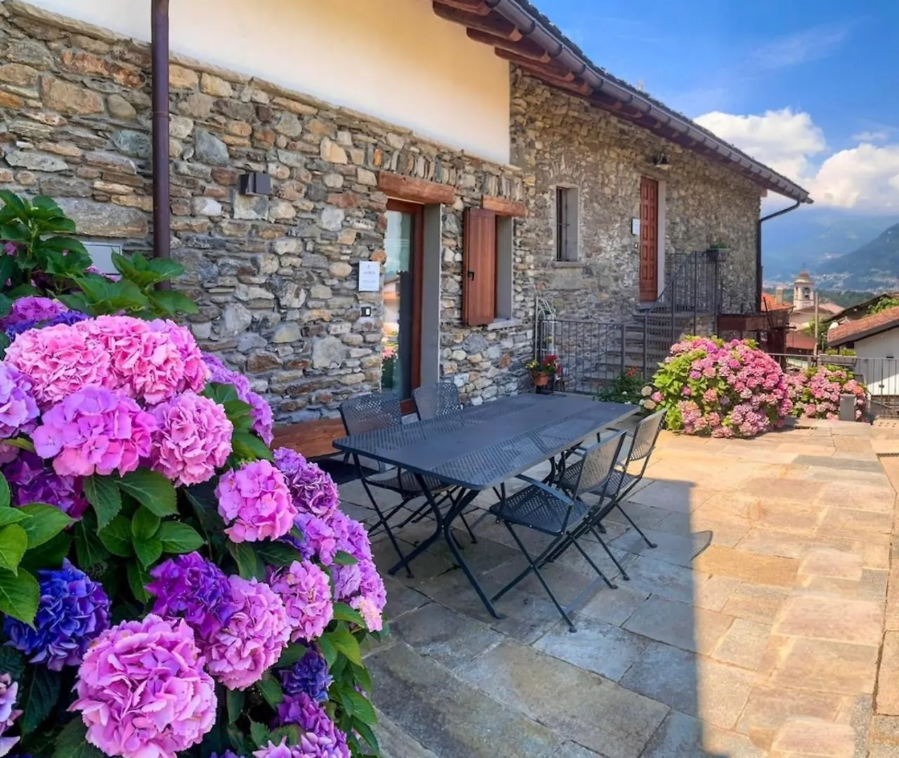 La Volta - Lake Como Heritage Home In Molino Maufet Watermill - Patio On The Garden Colico Holiday home